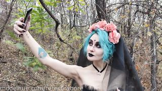 Halloween Cosplayes kisasszony popóba dugva