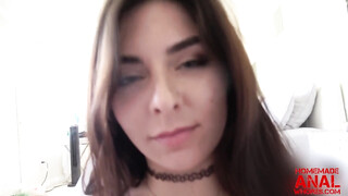Keira Croft hátsója rendesen megrakva