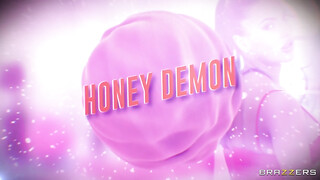 Honey Demon a szexy fitt milf mami