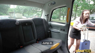 Fake Taxi - Gina Ferocious a bombázó csöcsös tini