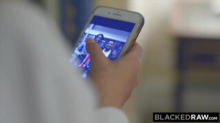 BlackedRaw - Sydney Cole és a barna kukac