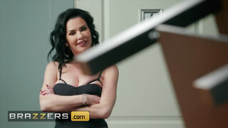 Brazzers - Veronica Avluv popója megkúrelva