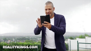 Reality Kings - Cherry Kiss seggluka alaposan megrakva