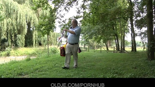 Oldje - Vén manus bassza a tini bigét