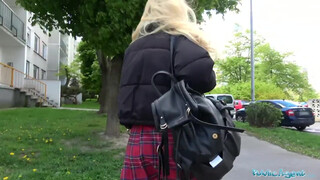 Public Agent - Cseh tini kiscsaj pénzért dugható