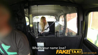FakeTaxi szőrös puncis vörös spiné