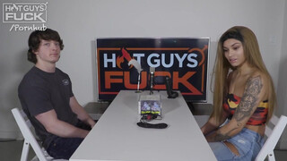 Brazil tini hölgyemény és a sportos pasi - Hot Guys Fuck