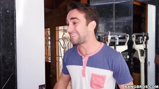 Cassidy Banks a hatalmas didkós fital kurva - Bangbros
