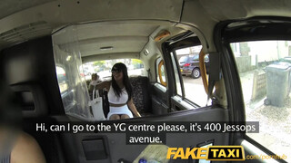 FakeTaxi - Kiki Minaj barna picsája meghágva