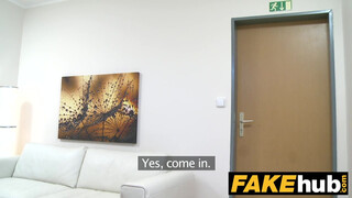 Fake Agent - ártatlan csoki lány és a kuki esete