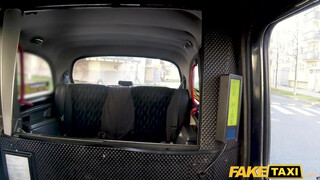 Fake Taxi - 19 éves tini hölgyemény kefélni akart