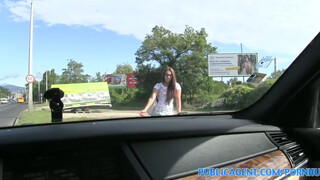 PublicAgent - Vanessa a szexy stoppos lány