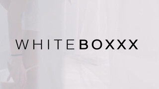 WhiteBoxxx - Tiffany Tatum magyar nőci megosztja a barátját