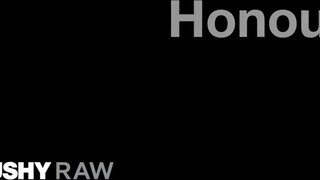 TUSHYRAW - Honour méretes segglyukába betolják a pélót