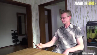 REIFESWINGER - Német milf fiatal manussal dug