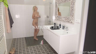 Nathaly Cherie picsája és popója is megkúrva