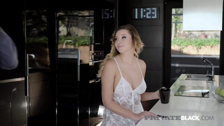 PrivateBlack - Anna Polina a hatalmas didkós fiatal csajszi