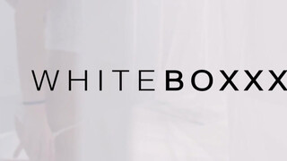 WHITEBOXXX - Romy Indy a tüzes barna hölgyemény