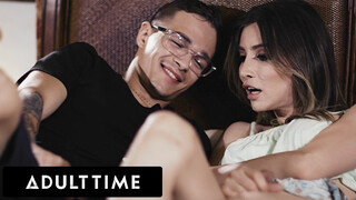 ADULT TIME - Izgató transzvesztita szobatárs