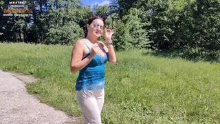 Hapsim dögös anyja elcsábított egy kemény, hosszú baszásra