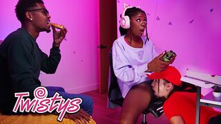 Twistys sztárjai, Hazel Grace és Rissa May forró leszbi kalandja méretes mellekkel és bula nyalással